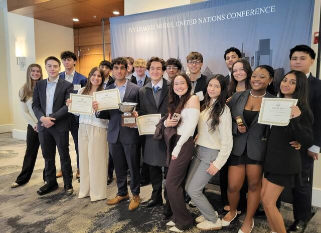 American Heritage delegates with their awards at ILMUNC