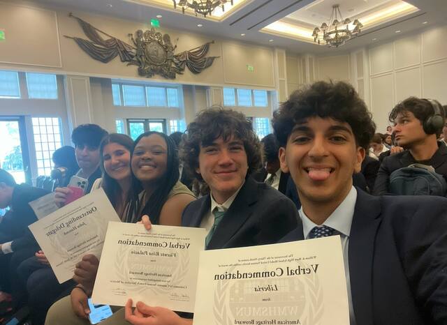 Delegates with their commendations at WHSMUN